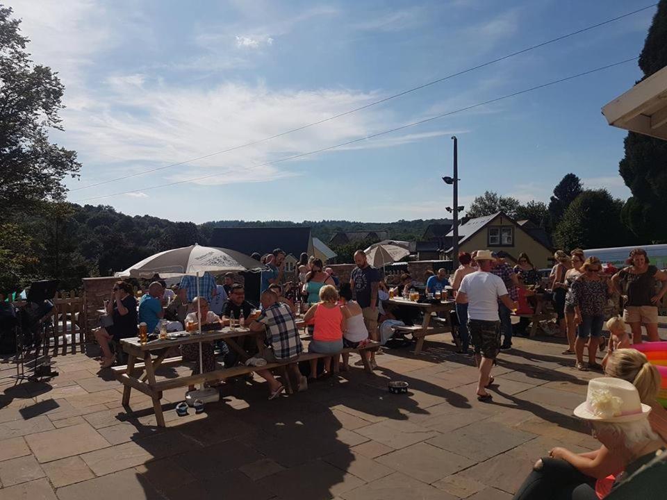 White Hart Inn Cinderford ภายนอก รูปภาพ