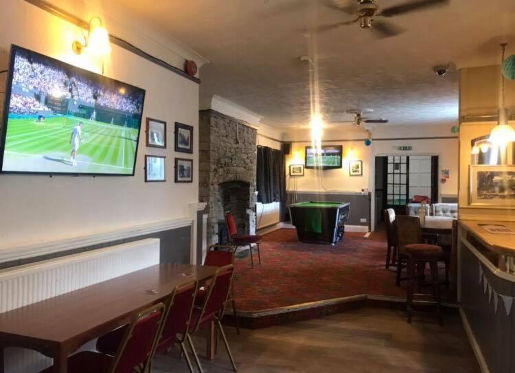 White Hart Inn Cinderford ภายนอก รูปภาพ